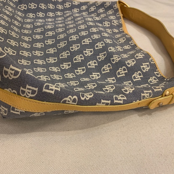 Dooney & Bourke Canvas Signature Hobo Purse Large w/Yellow Leather handle - Picture 13 of 15